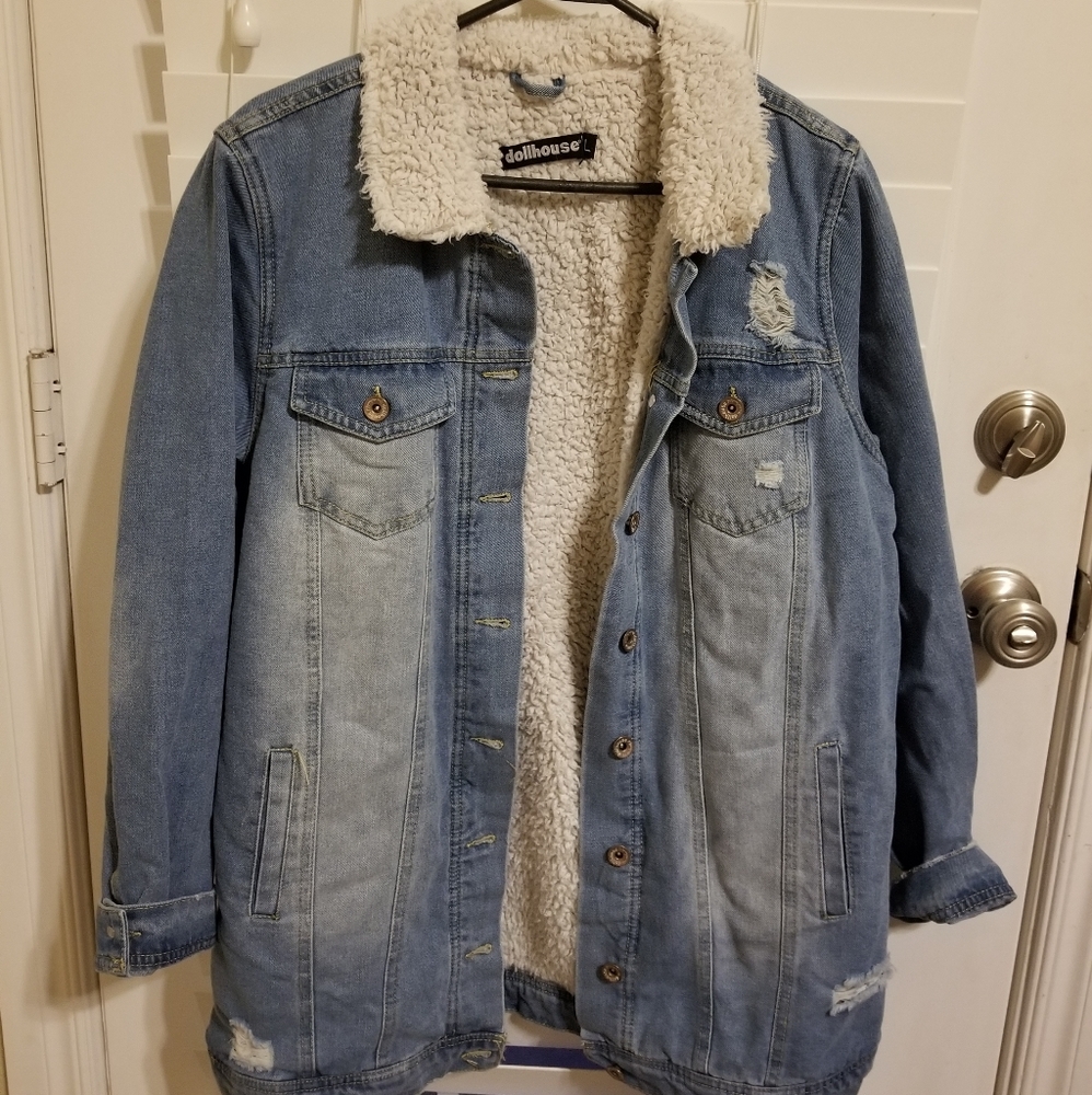 Nwt distress sherpa lined longer denim jacket. Lg